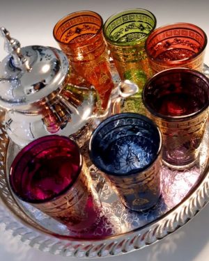 Verre à thé marocain entièrement décoré à la main 100 ml